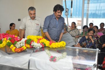 Celebs Pay Condolences to C Narayana Reddy
